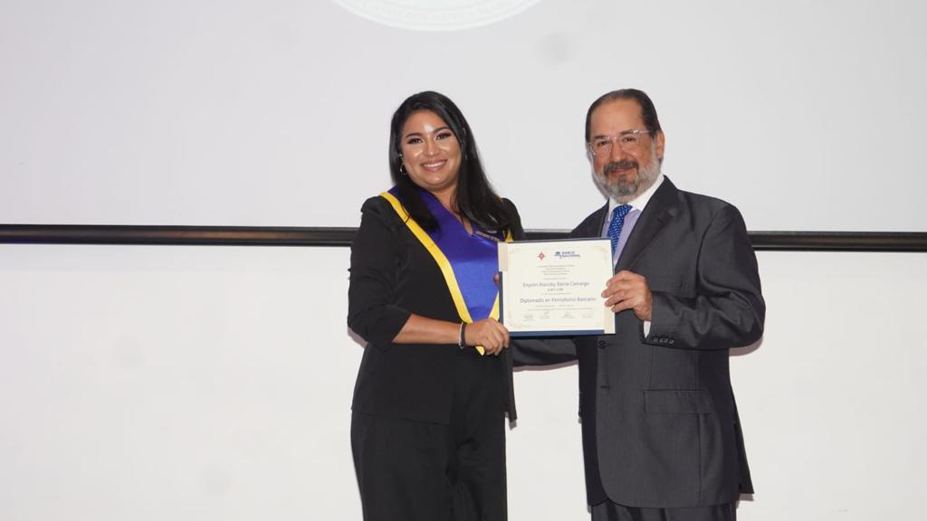 Graduación de la cuarta versión del Diplomado en Periodismo Bancario 14 IMG 20231202 WA0046