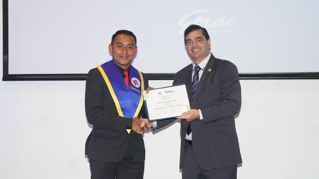 Graduación de la cuarta versión del Diplomado en Periodismo Bancario 24 IMG 20231202 WA0054