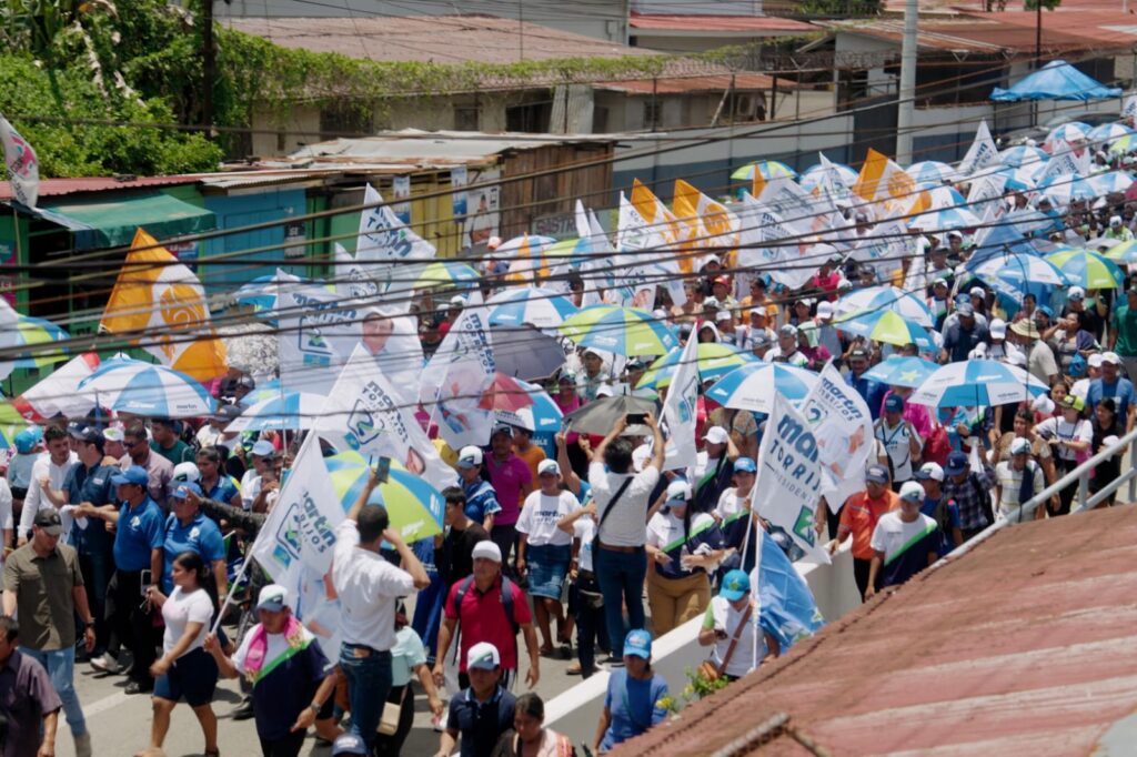 Martín reitera que tiene un compromiso con los más necesitados del país 2 IMG 20240421 WA0118