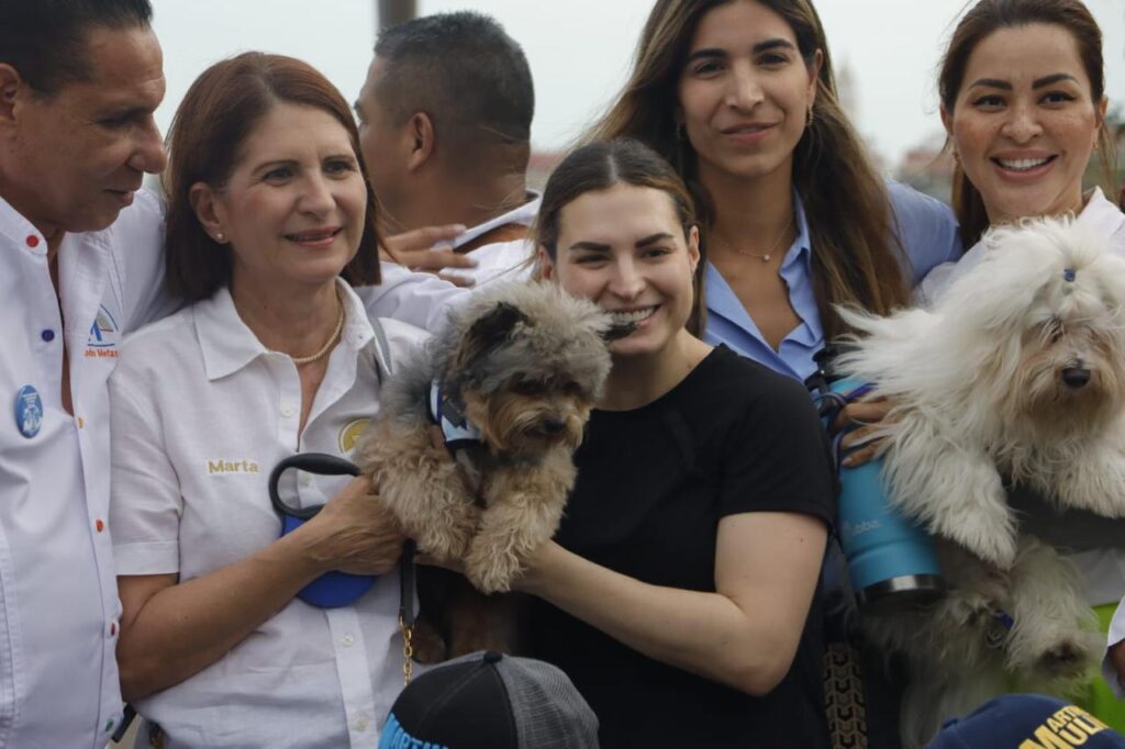 Mulino reitera en El Copé el regreso de las laptops, mochilas, útiles y uniformes escolares gratis 2 IMG 20240426 WA0434