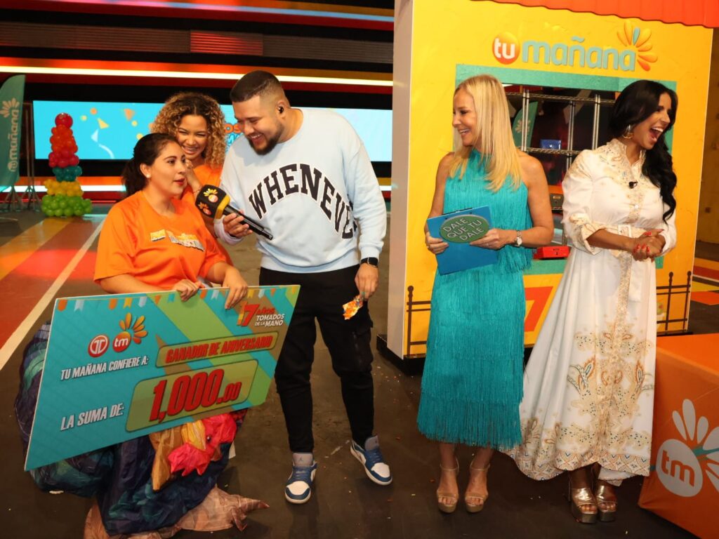Celebración de los 17 Años de "Tu Mañana": Una Trayectoria de Compromiso y Cercanía.La mejor compañía del día. 19 IMG 20240625 WA0127