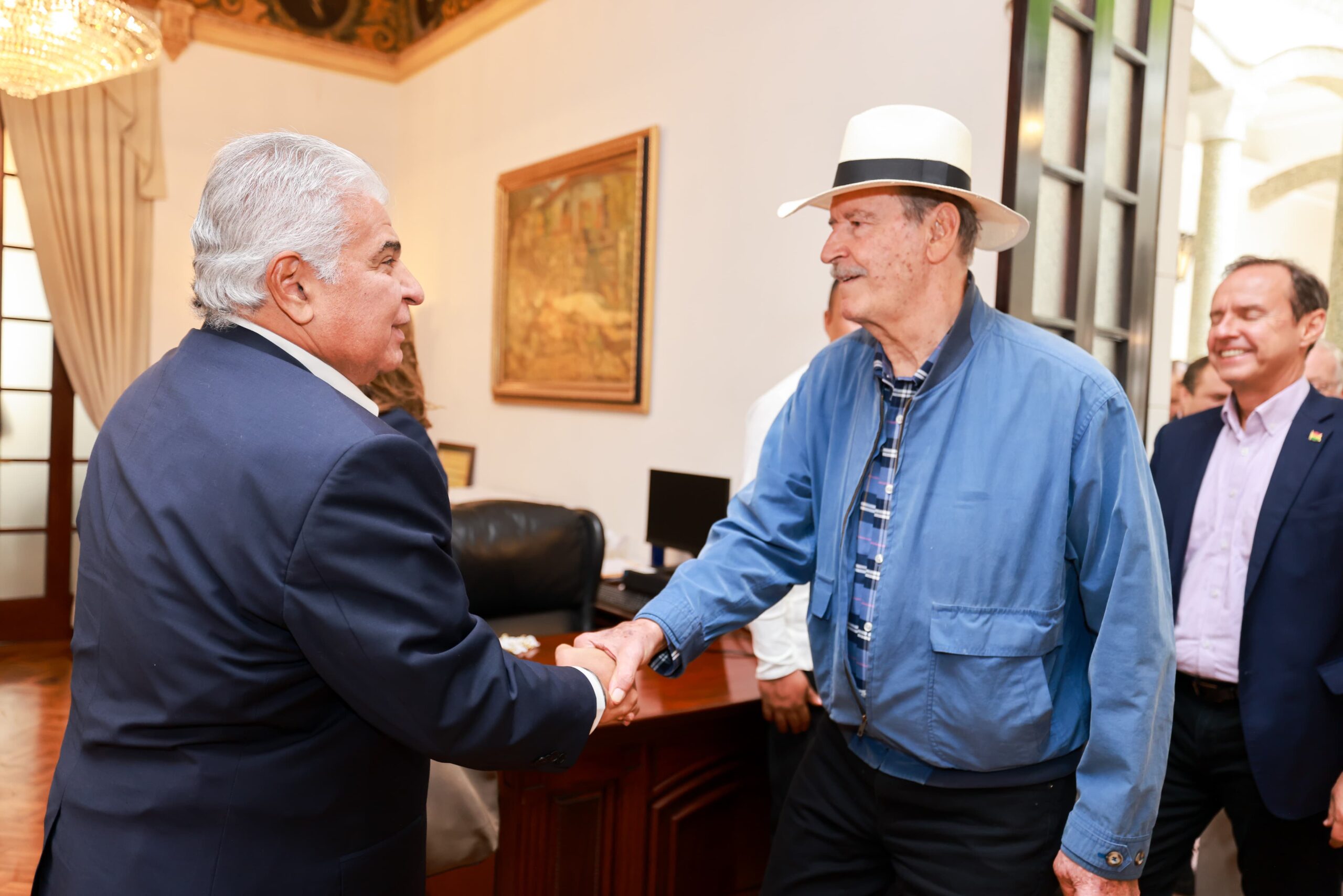Expresidentes entre ellos Mireya Moscoso condenan que se impidiera salir su avión a Venezuela 7 IMG 20240726 WA0125 scaled