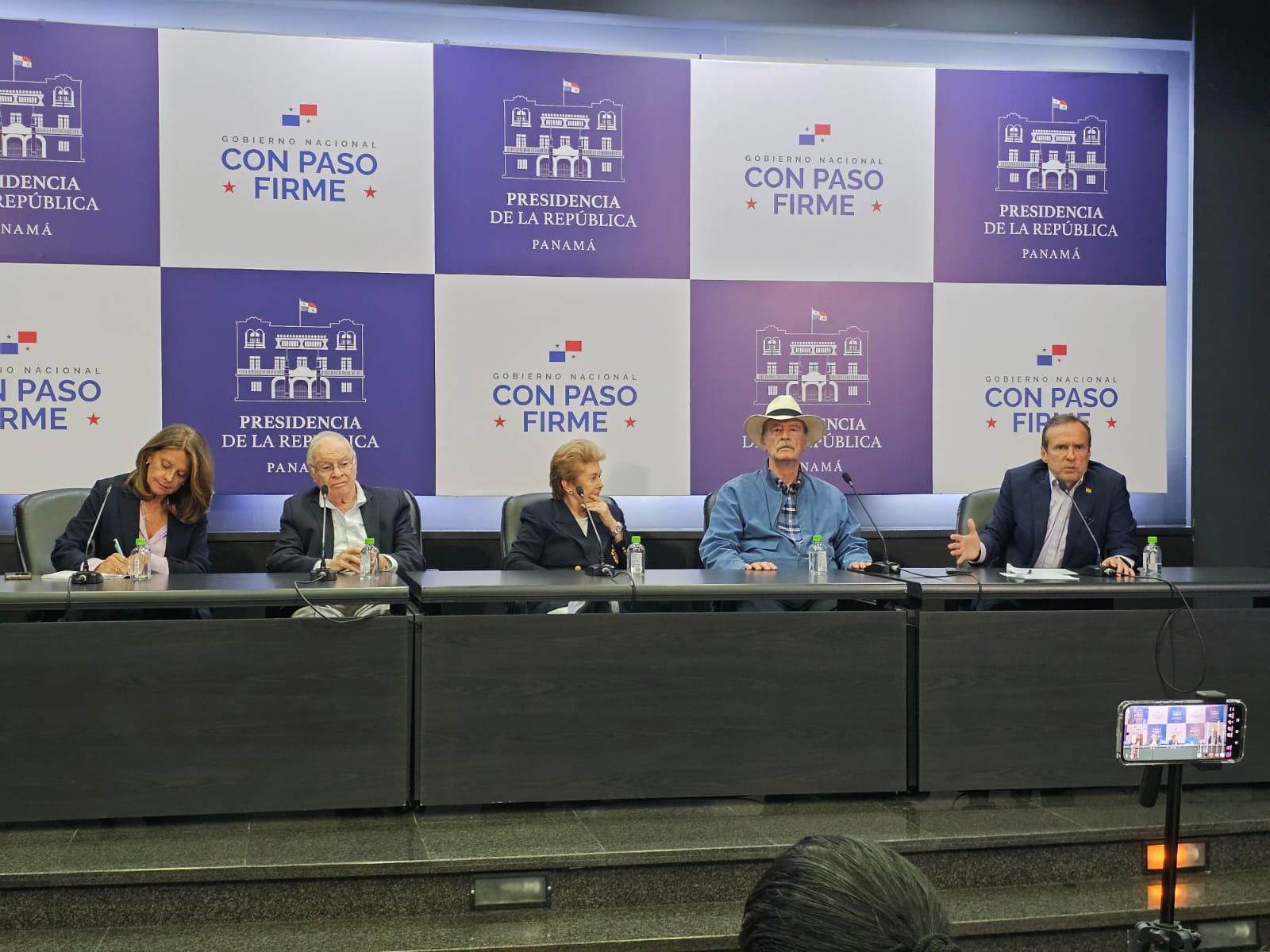 Expresidentes entre ellos Mireya Moscoso condenan que se impidiera salir su avión a Venezuela 17 IMG 20240726 WA0165