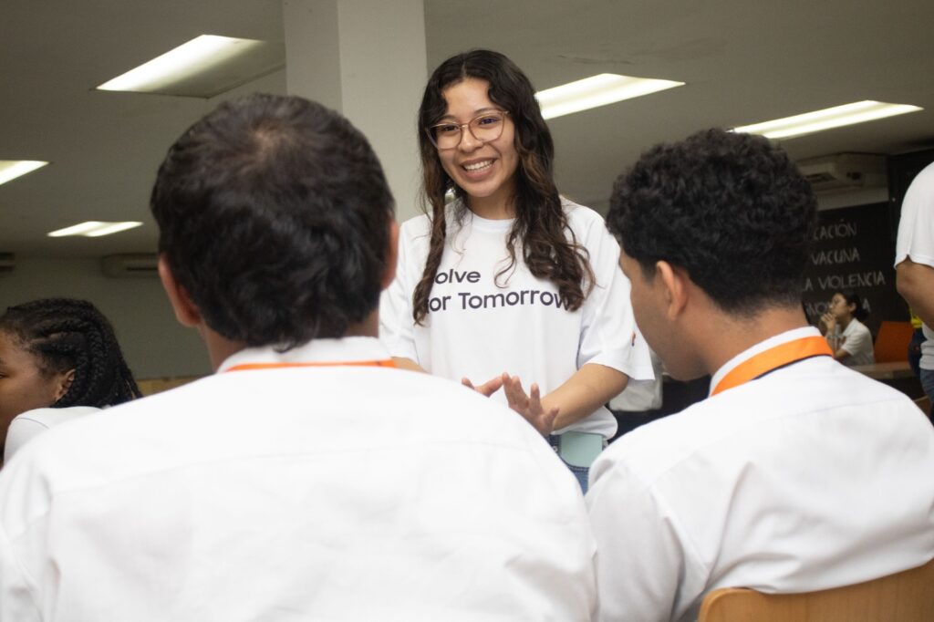 Solve for Tomorrow 2024 ya tiene 10 semifinalistas y celebra aumento de participación con más de 2.900 ideas inscritas 3 IMG 20240808 WA0207