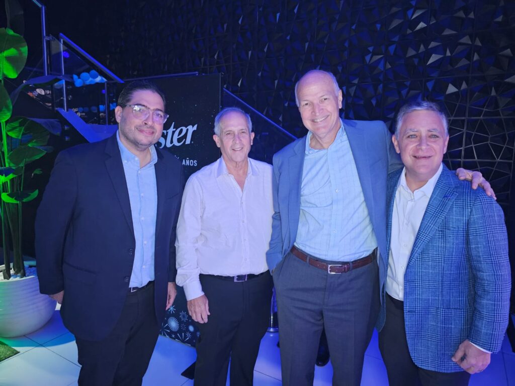 Oster® Celebra contigo 100 años de momentos memorables 21 IMG 20240809 WA0157
