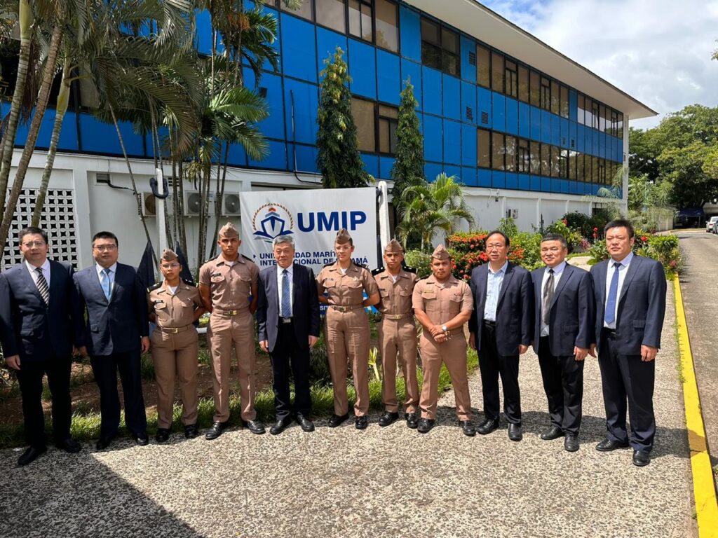 Delegación de la universidad Jiangsu Shipping College de China visita la UMIP para fortalecer colaboraciones académicas y tecnológicas 2 IMG 20241007 WA0106
