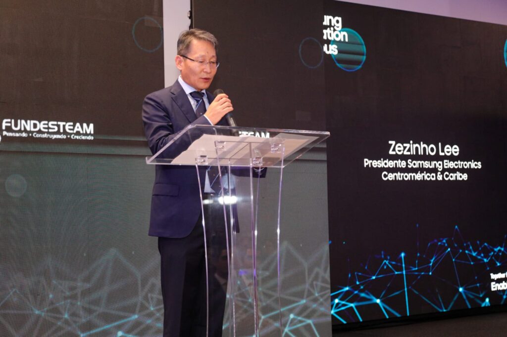 Samsung Innovation Campus culmina su cuarta edición en Panamá certificando a 130 jóvenes en Inteligencia Artificial 2 IMG 20241009 WA0322