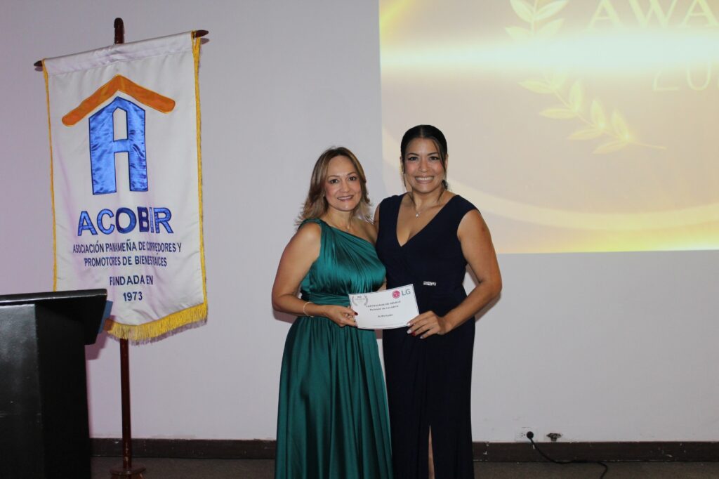 ACOBIR RECONOCE A LOS AGENTES Y EMPRESAS MÁS DESTACADOS DEL SECTOR INMOBILIARIO 2 IMG 20260319 WA0307