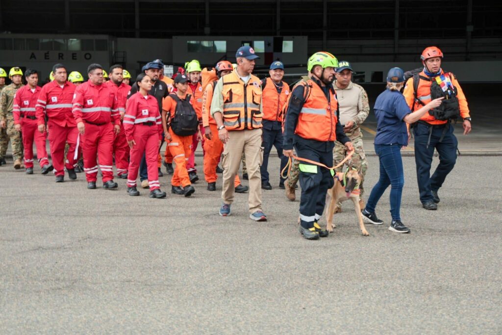 Despega desde Howard primer equipo de rescatistas hacia Venezuela 2 IMG 20260626 WA0455