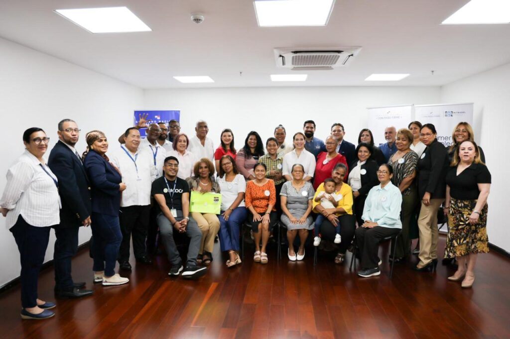 Mitradel impulsa el desarrollo económico y social de las familias colonenses con "Panamá Pa' Ti" 3 IMG 20260715 WA11581