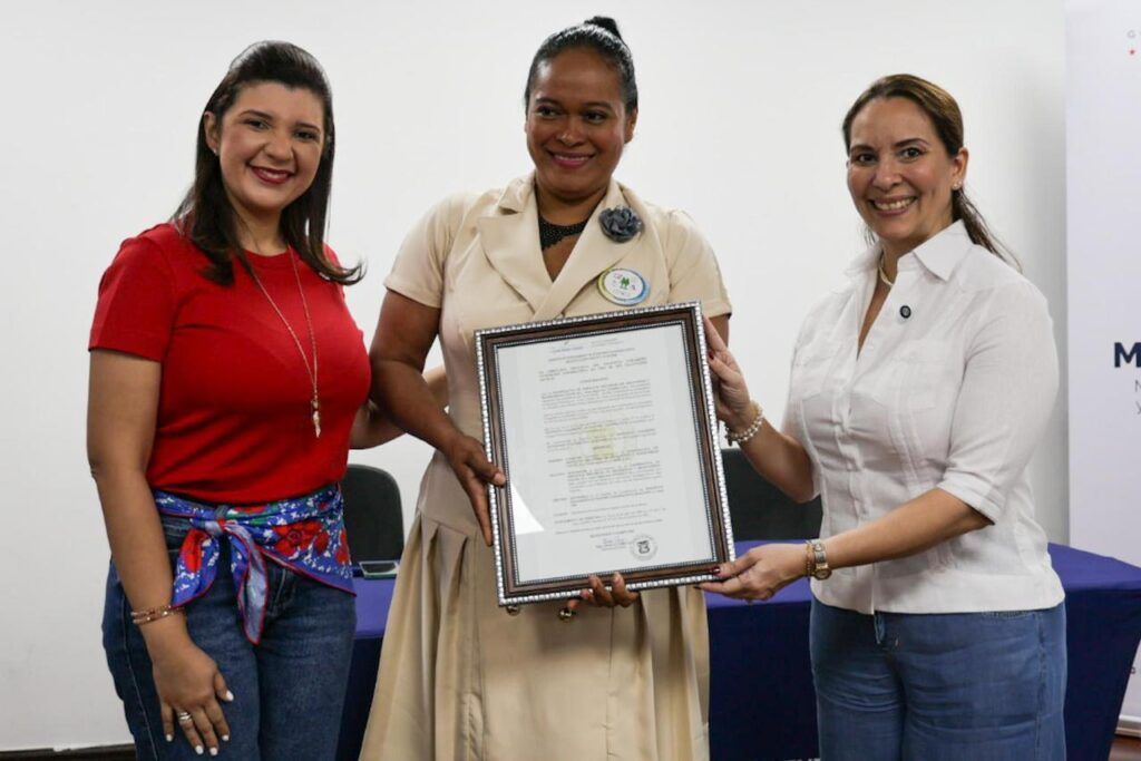 Mitradel impulsa el desarrollo económico y social de las familias colonenses con "Panamá Pa' Ti" 2 IMG 20260715 WA1160