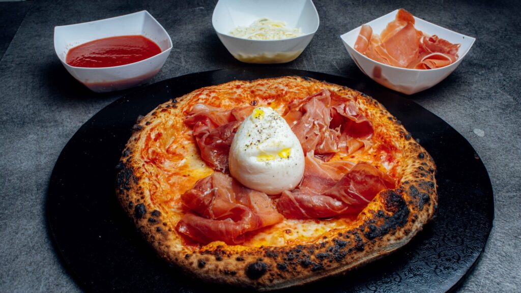 De cocinas express a restaurante: Pizza 90 abre su primera sede física en San Francisco 6 IMG 20260917 WA0394